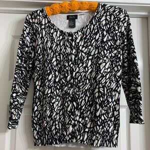 RQT Brand Women's Black/Tan/White Button-Down Sweater, Size M